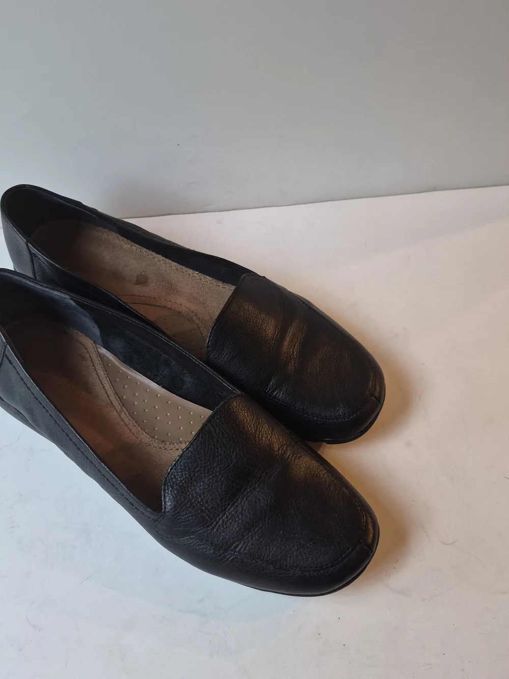 Easy Spirit Black Leather Slip-On Flats
